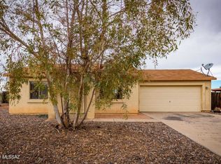 127 Buffalo Dr, Huachuca City, AZ 85616
