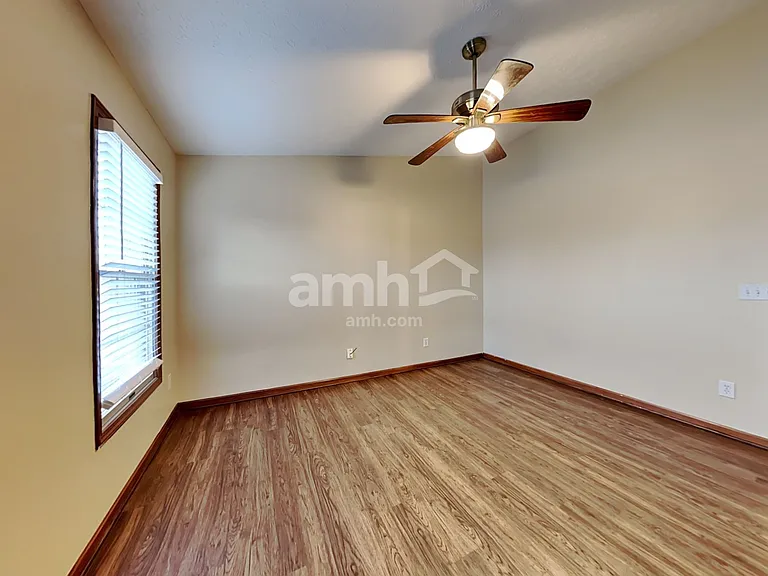 5829 Sharets Dr — Photo 9