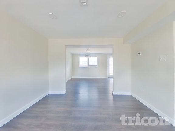 2nd image of 13 Cardigan Ct