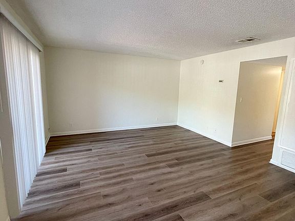 2nd image of 5707 Santa Fe St