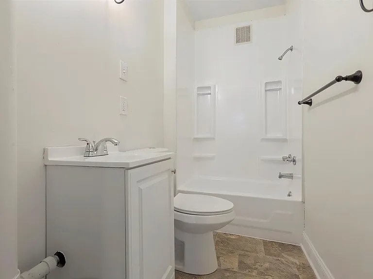2312 Orange St — Photo 13