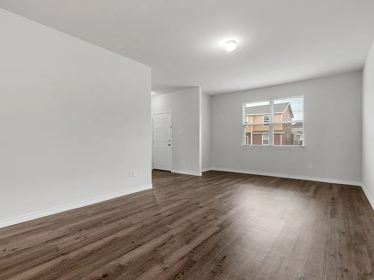 5620 Topwater Trl — Photo 4