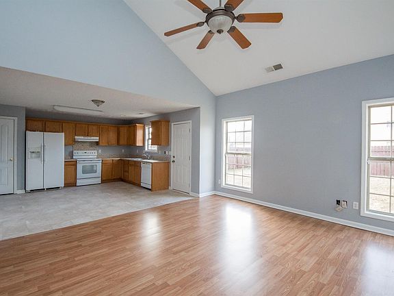 5th image of 2405 Prescott Ln