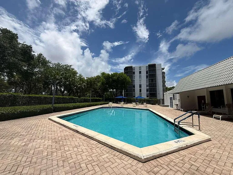 3301 N Country Club Dr #209 — Photo 3