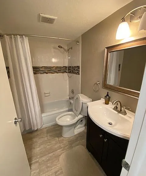 10 Willowbrook Ln #105 — Photo 14
