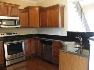 992 Crater Lake Ct, Gallatin, TN 37066