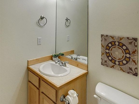 5th image of 10773 221st Ln NE #20