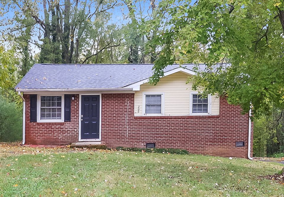 1st image of 209 Nila Dawn Ave
