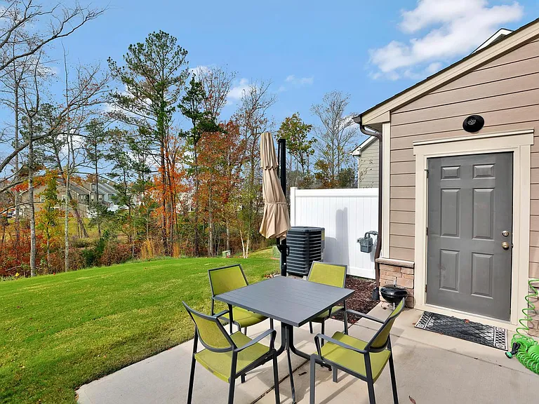 7520 Vinca Ct — Photo 4