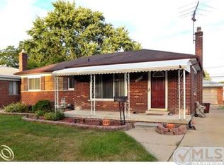 24594 Raven Ave, Eastpointe, MI 48021