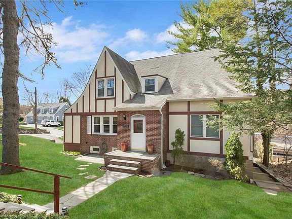 3rd image of 575 Marietta Ave