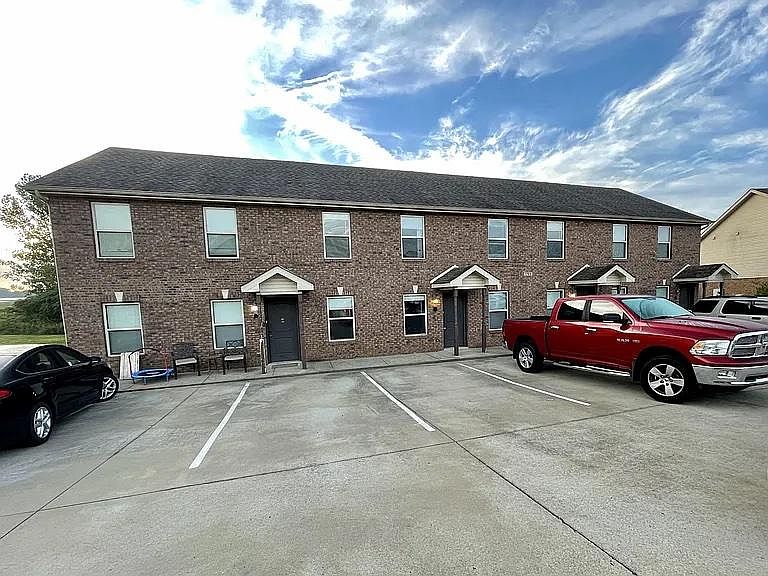 1st image of 1705 Manning Dr APT B