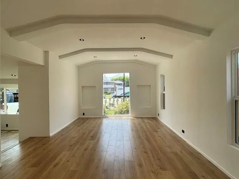 1713 W Alameda Ave — Photo 2
