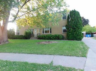411 34th Ave, East Moline, IL