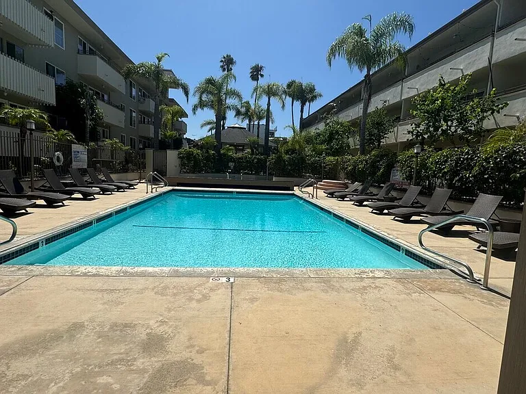 Laguna del Rey Apartments — Photo 29