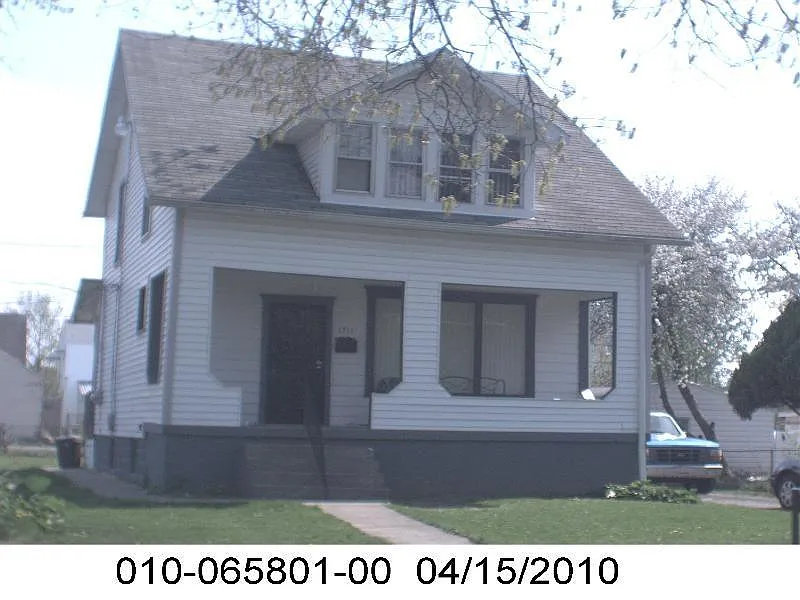 1711 Union Ave photo 1