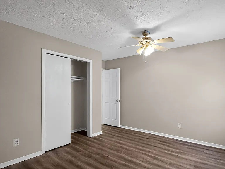 2707 Heatherlea Ct — Photo 14