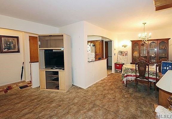 4th image of 15722 81st St
