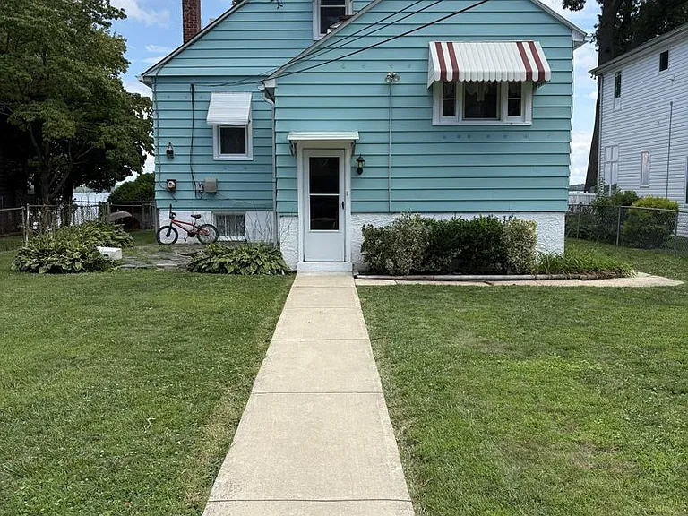 13207 E Greenbank Rd — Photo 2