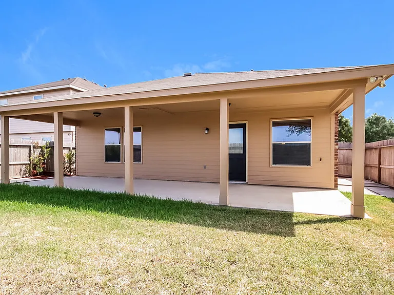 21619 Kingston Terrace Ln — Photo 17