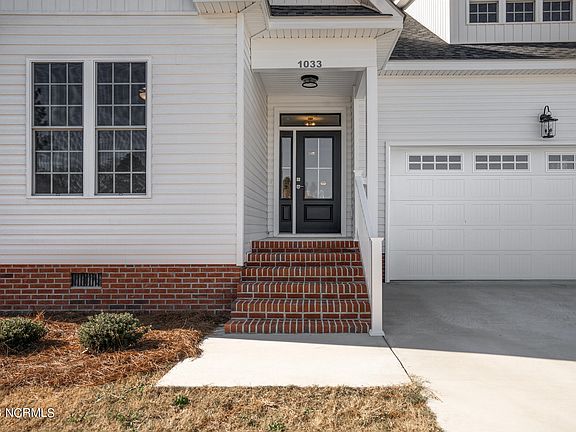 2nd image of 1033 Birchwood Drive