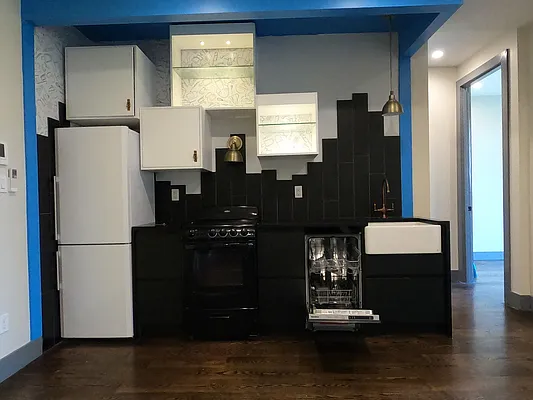 Rented by ERNY LLC | media 10