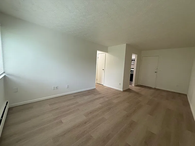 Two-Bedroom Apartments Available at Echo Pointe — Photo 12