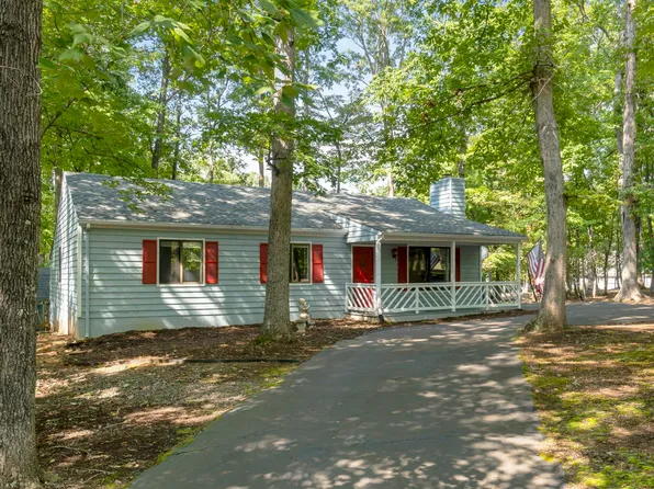 3 Par Ct, Palmyra, VA 22963