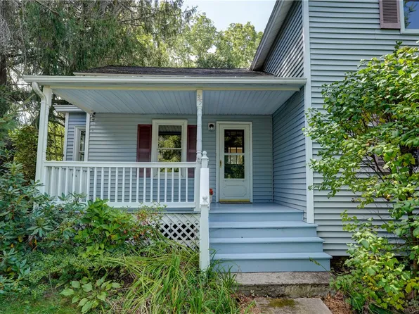 35 State St, Bloomfield, NY 14469