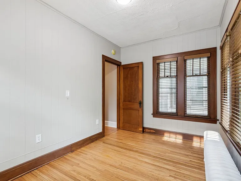 968 Goodrich — Photo 22