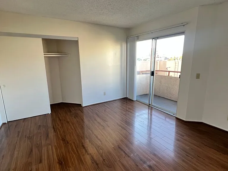 807Bunk — Photo 21