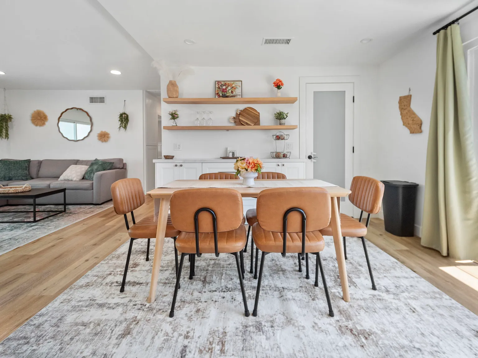 3 bed, $10,000 — Photo 4