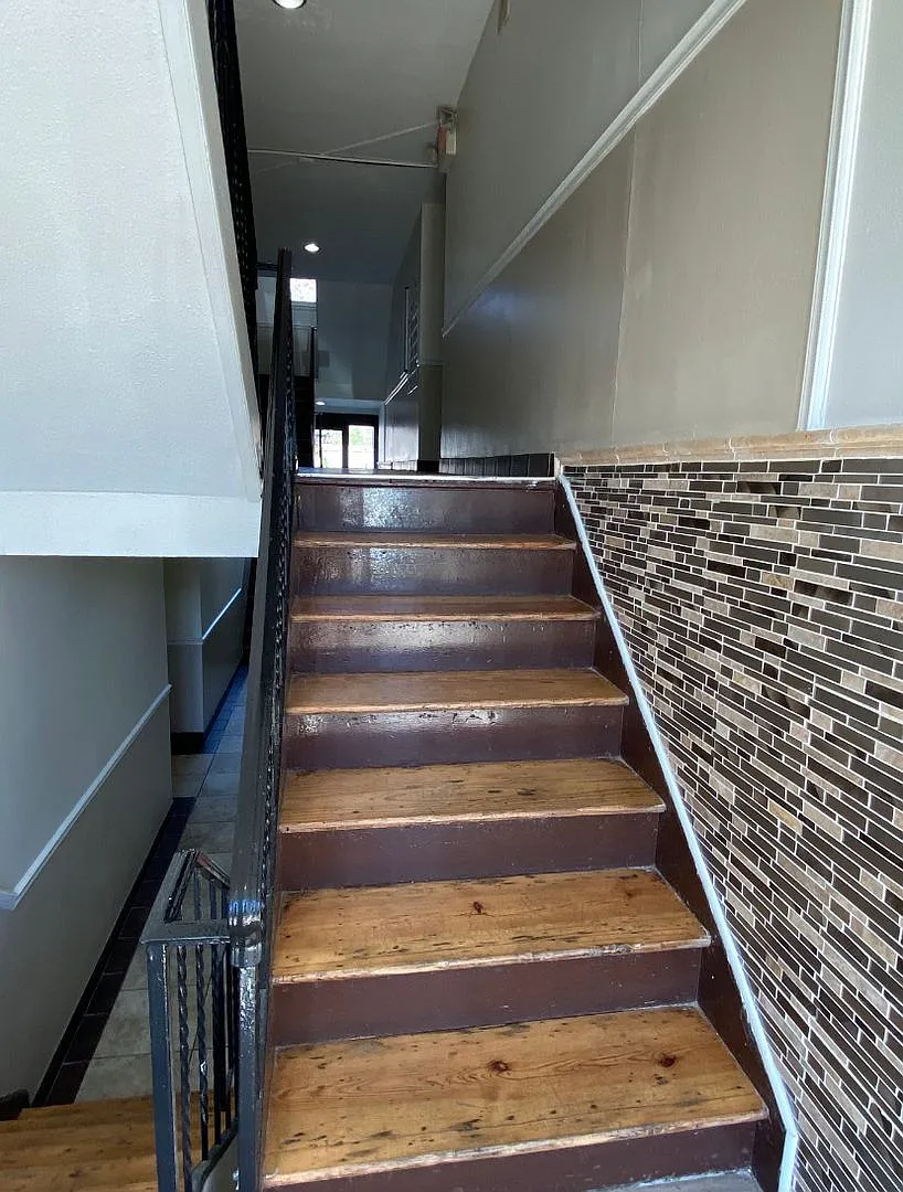 213 2nd Ave. — Photo 3