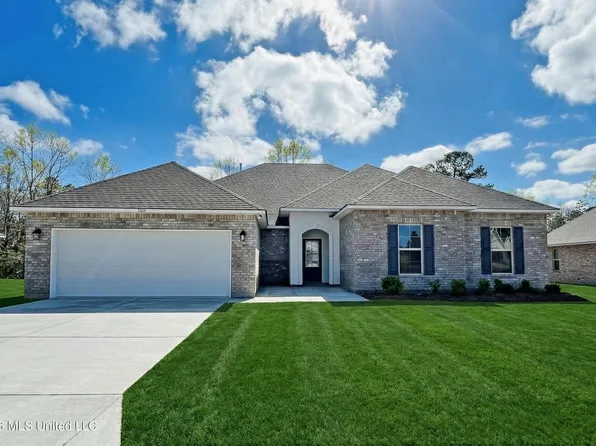 13436 Swan Ridge Cir, Gulfport, MS 39503