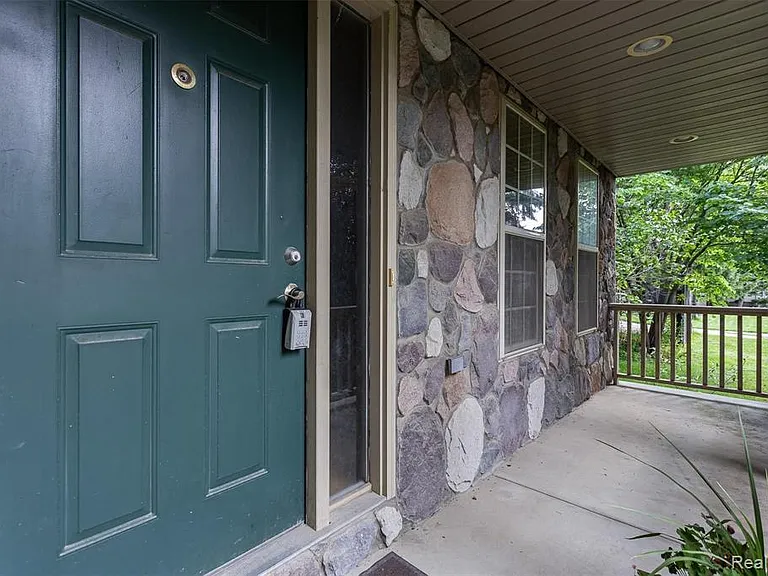3930 Dunning Rd — Photo 12
