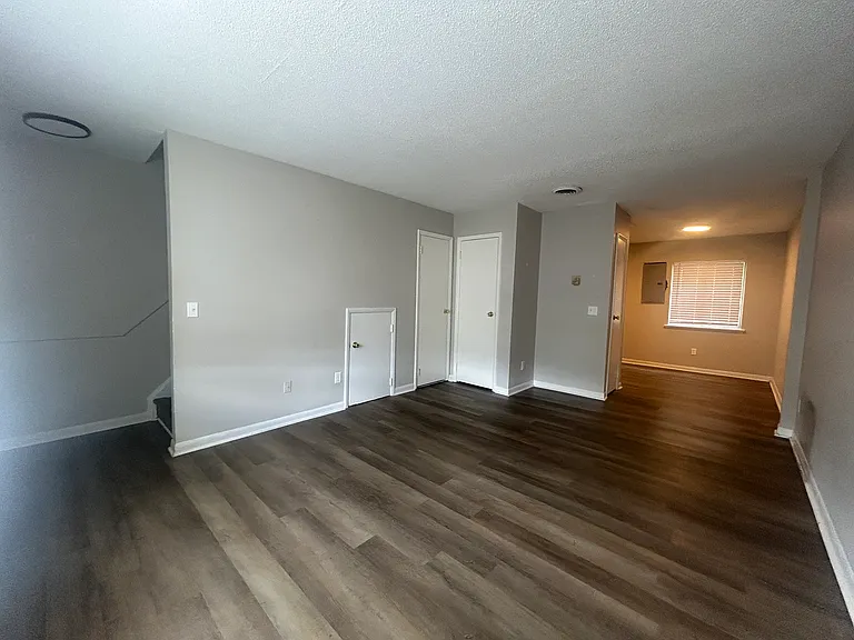 1045 Waring St #1045 — Photo 1