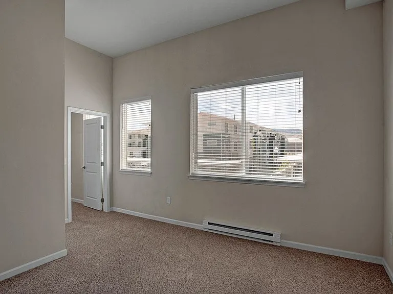 600 Riverside — Photo 15