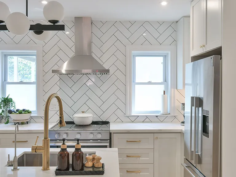 205 William St — Photo 13