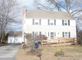 15 Alden Ave, Trumbull, CT 06611