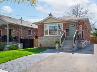 16 Robindale Ave, Toronto, ON M8W 4A9