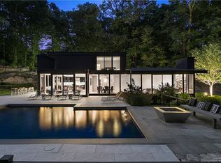 9 Chateau Ridge Rd, Greenwich, CT 06831