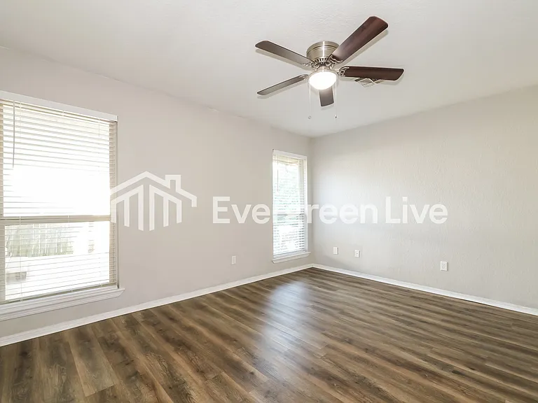 2837 Green Canyon Dr — Photo 8