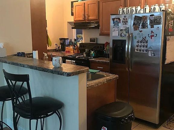 Unit Kitchen cabinetry and appliances