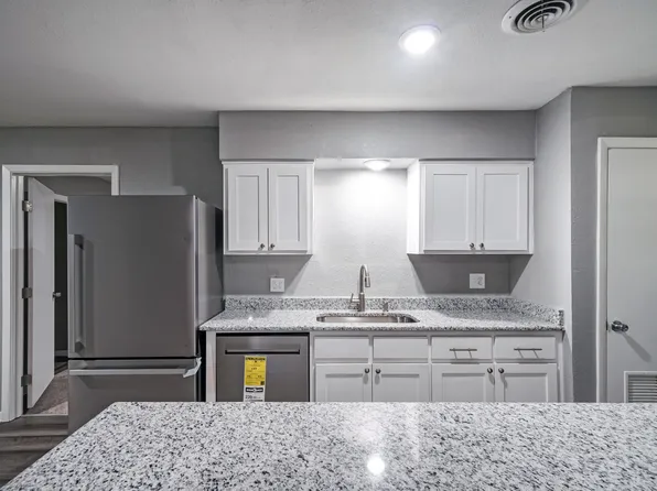 501 Circle Rd, Mineral Wells, TX 76067