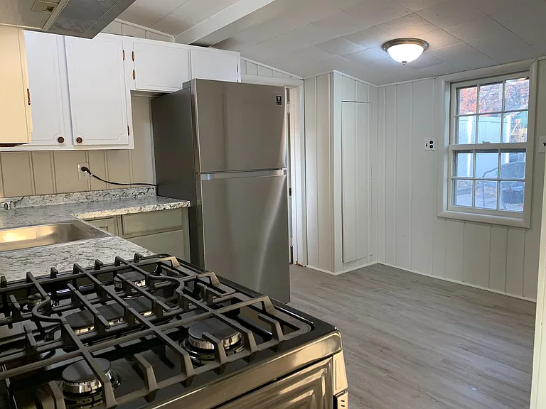 81 Highland Ave — Photo 6