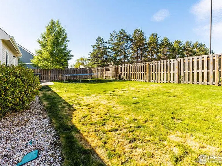 375 Aurora Way — Photo 3