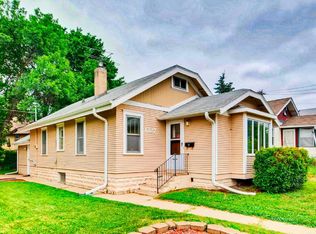 1227 3rd St E, Saint Paul, MN 55106