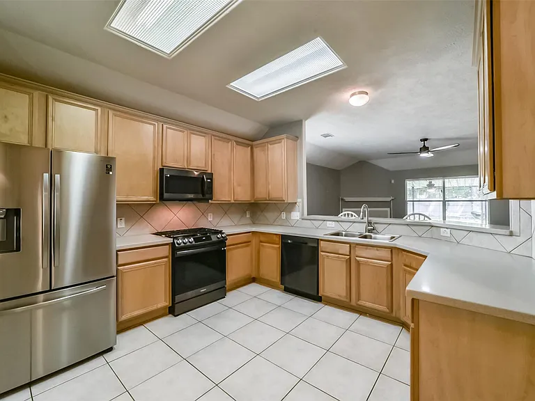 21341 Terreton Springs Dr — Photo 3