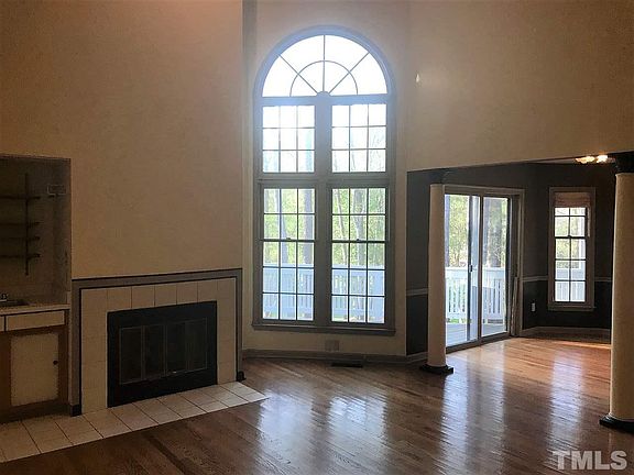 4th image of 100 Cherrywood Cir #100