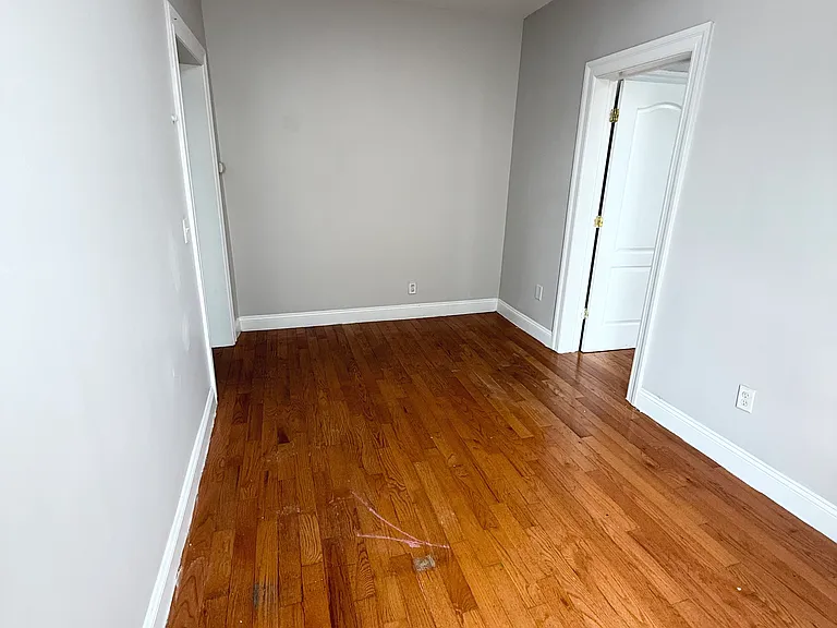 5902-04 Madison St #11 — Photo 3